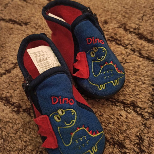 Children's slipper shoe size 21 with silicone sole and soft fabric