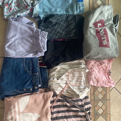 Various clothes like new, pack of 11 pieces