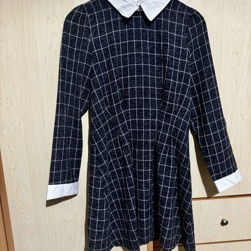 College style dress like new, size Small, gray checkered