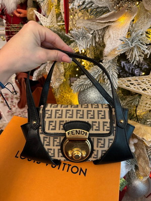 Fendi Mini Monogram τσάντα χειρός σαν καινούργιο