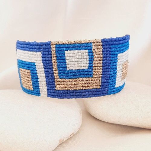 Handmade macrame bracelet with geometric design, new