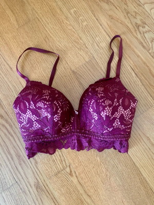 Hunkemöller Lace Bralette new size 70D burgundy