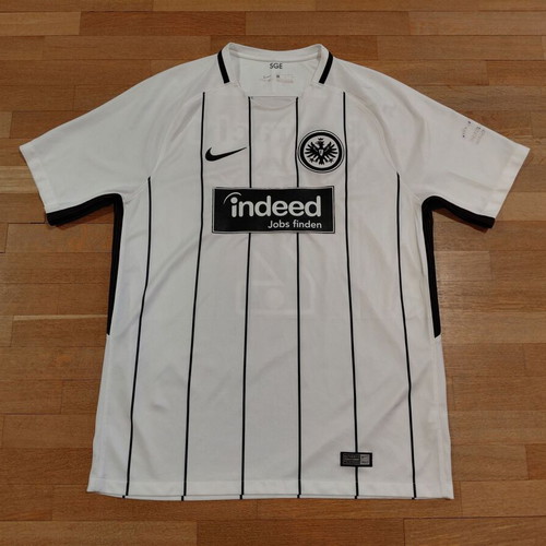 Eintracht Frankfurt 2017/18 Nike Football Shirt Size L used