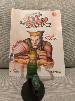 Street Fighter DeAgostini collectible figure like new, scale 1:18