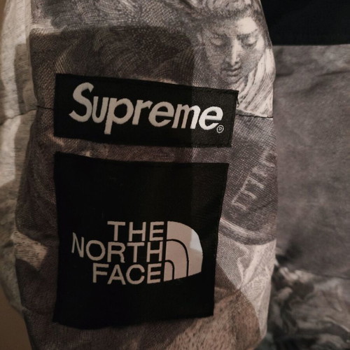 The North Face x Supreme Wings of Redemption Puffer Jacket new, size L, black gray
