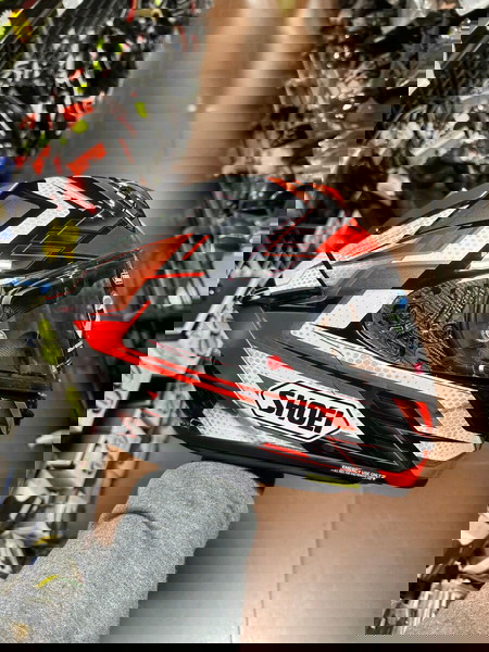Пистова каска SHOEI X-SPR PRO Най-висок клас