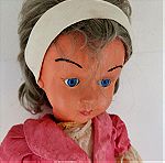  Κούκλα με κορδέλα  που μιλάει και περπατάει εποχής 1970 συλλεκτικό κομμάτι