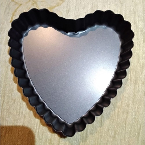 Heart-shaped tart baking pan new, detachable