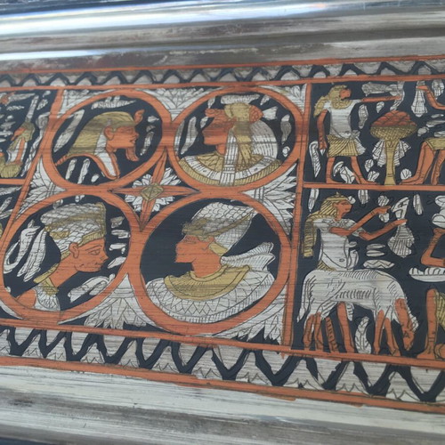 Egyptian decoration set like new, metal tray and vase with engraved figures