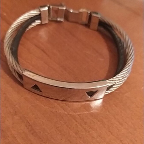 Steel bracelet like new, modern, black and silver