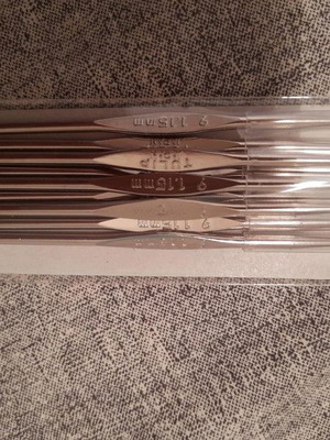 Tulip lace crochet hook new, sizes 7 and 9