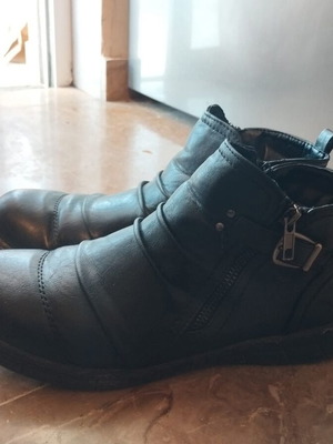 Anatomical ankle boots with fur like new, size 39, black