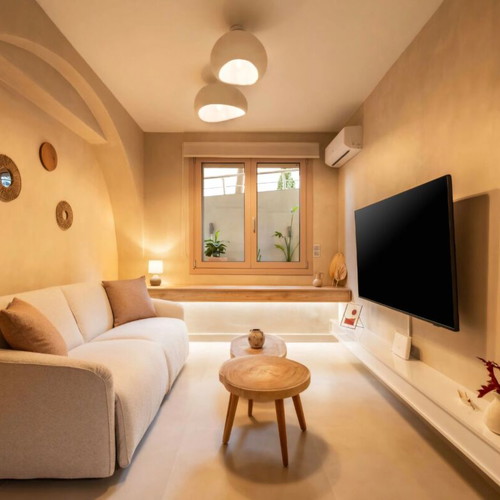 Apartment semi-basement 60 sqm with jacuzzi in Piraeus, furnished