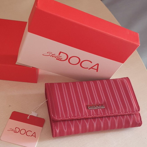 Doca wallet new, red