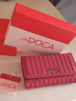 Doca wallet new, red