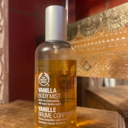 Body Shop Vanilla Body Mist 100 ml used, discontinued