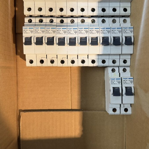 Hager MW116 C16 Miniature Circuit Breakers like new, pack of 20 plus 2 free