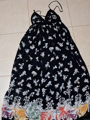 Summer dress like new with halterneck and floral print