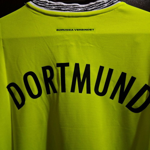 Borussia Dortmund jersey new, size Large