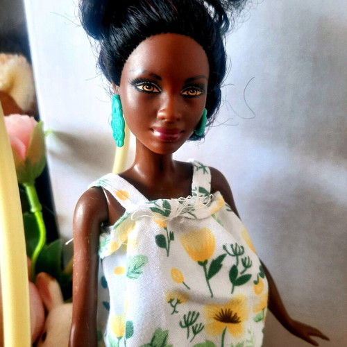 Barbie Fashionistas Doll #25 Blue Brocade used