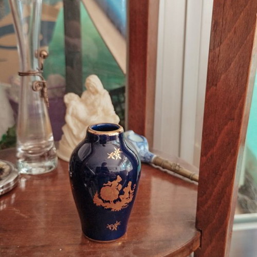 Limoges porcelain miniature vase like new