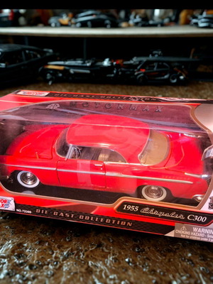 Chrysler C300 1955 1:24 new