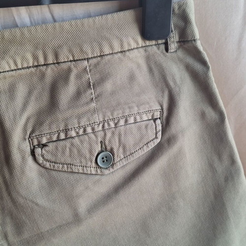 United Colors of Benetton Khaki Micro Stripe Chino Shorts Small like new