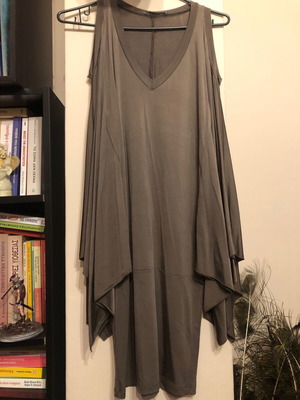 Blouse dress with batwing sleeves like new, size S, beige