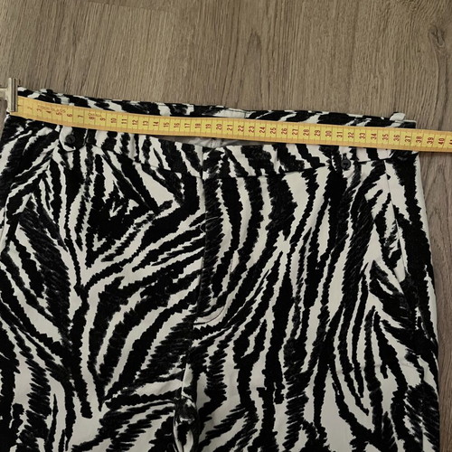 Zara black and white pants like new, lightweight fabric