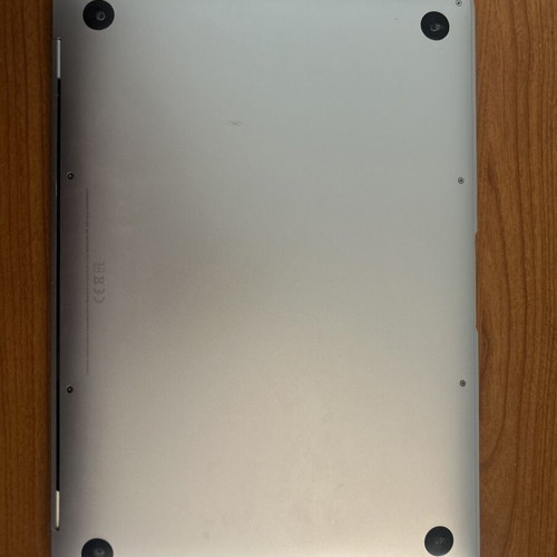MacBook Air 2020 i5 8GB with broken screen