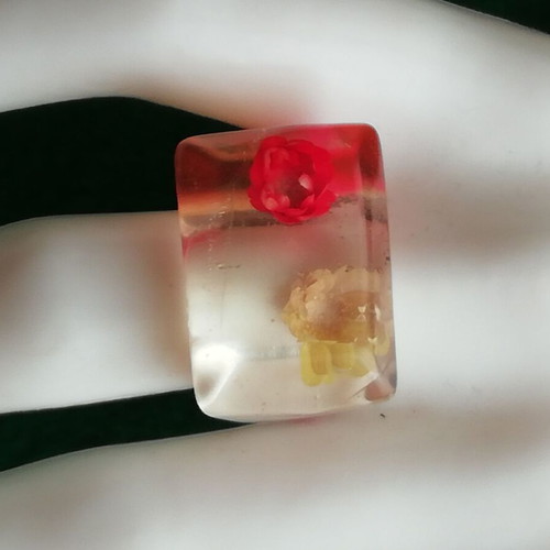 Square blown glass ring with dried flowers new