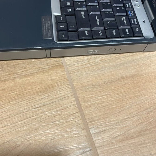 Compaq Presario 1700 laptop μεταχειρισμένο, με floppy disk drive και φορτιστή