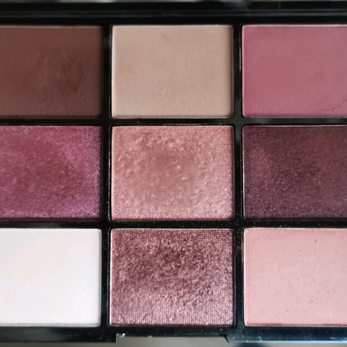 Makeup Revolution eyeshadow palette used with glass damage