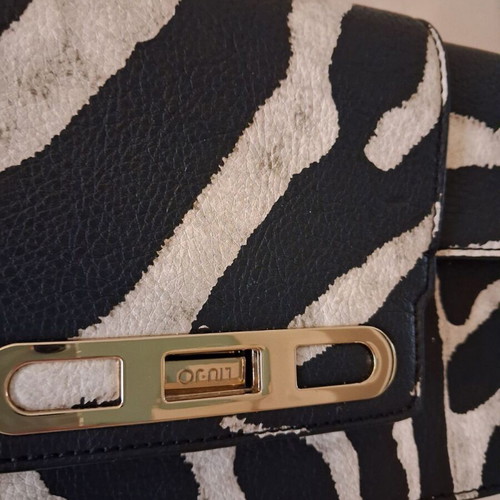 Liu Jo crossbody bag like new with gold chain