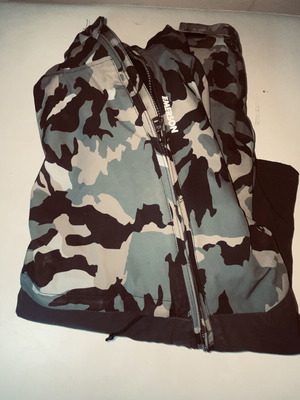 Emerson windbreaker like new, size L, green