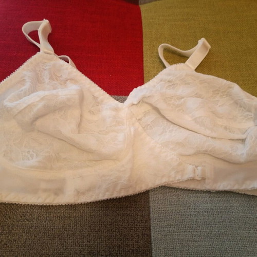 Nursing bra white like new