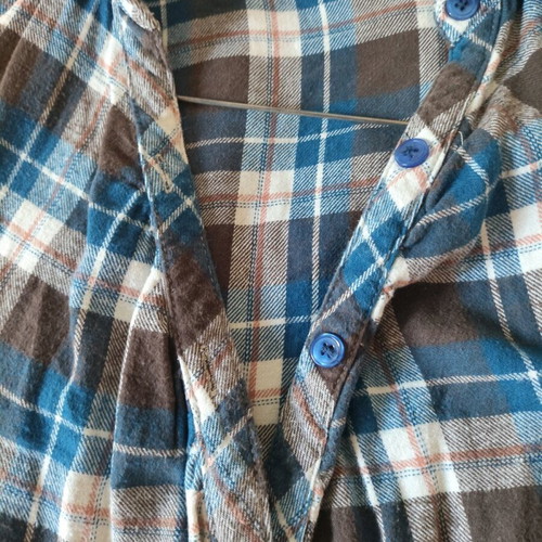 Fleece plaid shirt blue used, one size fits medium