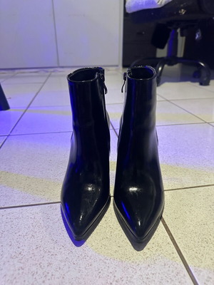 Leather boots black, new, size 36