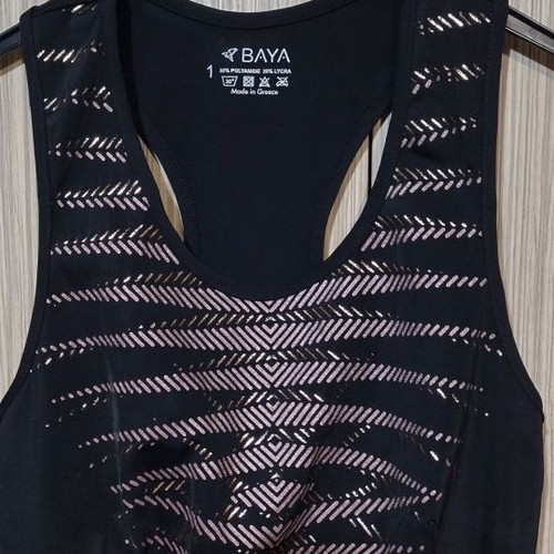 Baya sports bra small used, dry fit black