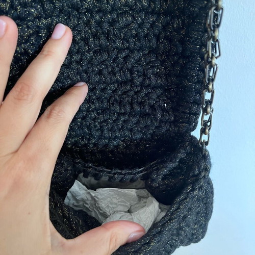 One & Only knitted shoulder bag like new, black