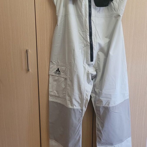 Vaude sailing salopettes with elastic straps, size L
