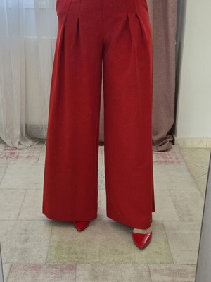 Marylay red pants new, size Medium