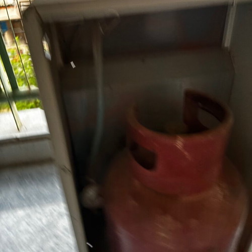 Gas heater used with empty bottle and wear