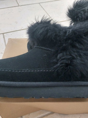 UGG Classic Ultra Mini Chalet Boots new, size 37, black