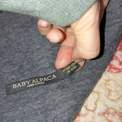 Baby Alpaca scarf like new, very soft and delicate