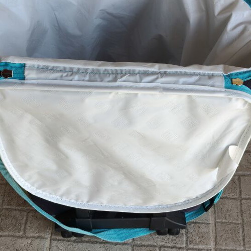 Insulated Cooler Bag 30L with Wheels and Shoulder Strap like new