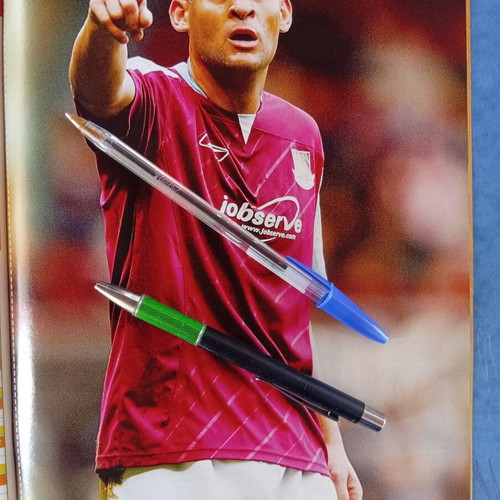 Match Football Magazine issue 6-12/2/2007 like new with Liverpool posters