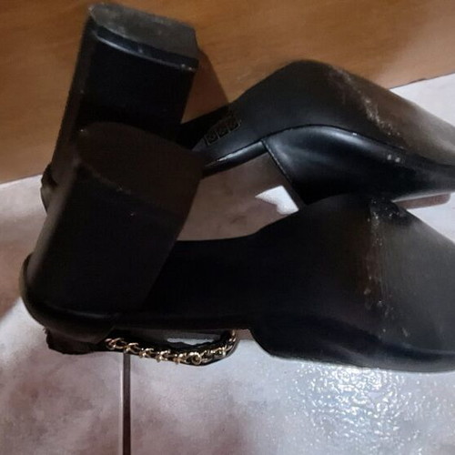 Black sandals with gold details like new, 10 cm heel