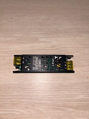 Τροφοδοτικό ισχύος σταθερής τάσης 36W 24V DC IP20 καινούργιο