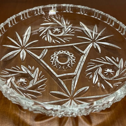 Set of 2 vintage glass plates like new with embossed designs